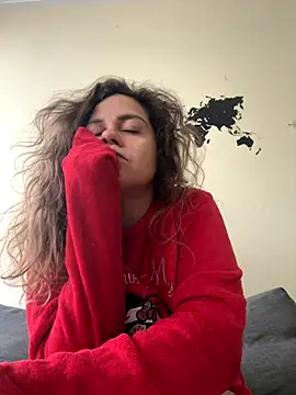 ItalianiMuli online show from December 3, 10:46 am