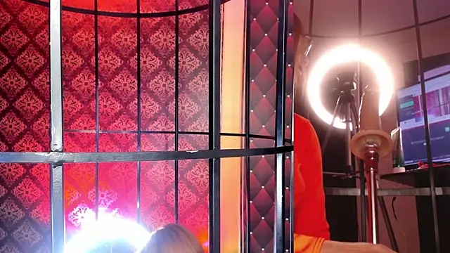 CamilaVegas  online show from October 31, 3:46 pm