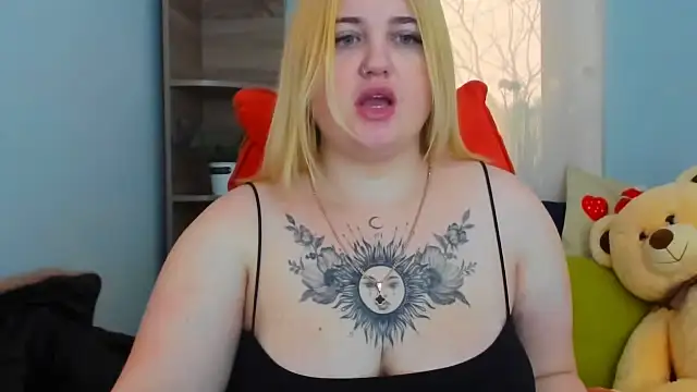 Snapshot of Doliss chatting on January 9, 7:33 am Doliss online show from January 9, 7:33 am