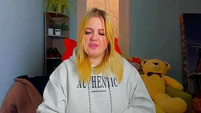 Snapshot of Doliss chatting on January 15, 7:24 am Doliss online show from January 15, 7:24 am