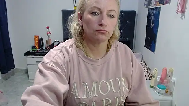 emperabigbootybigass online show from May 16, 1:13 am