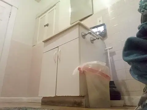 DevinToore online show from March 11, 4:24 pm