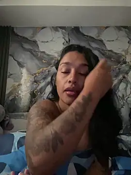 KatalinnaBrown online show from June 20, 11:46 am