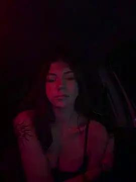 Snapshot of emilycoco chatting on February 28, 5:04 am emilycoco online show from February 28, 5:04 am