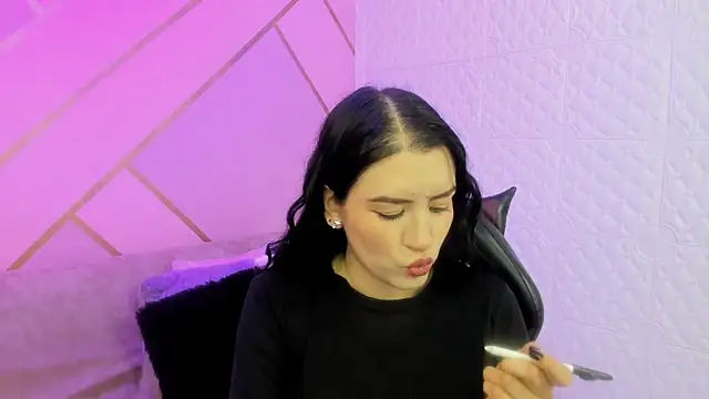 Violetaa diazz online show from February 20, 9:15 pm