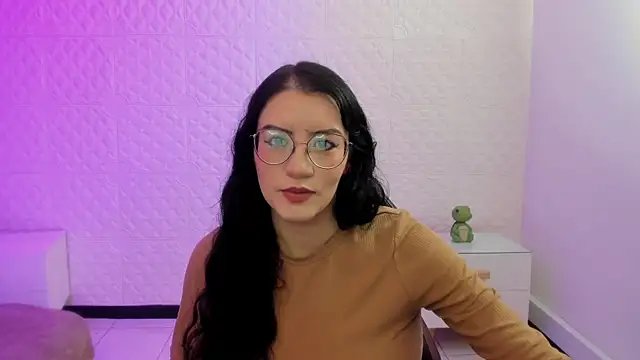 Violetaa diazz online show from March 19, 9:30 pm