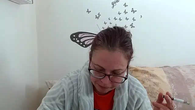 LadyHellene online show from March 5, 6:42 am