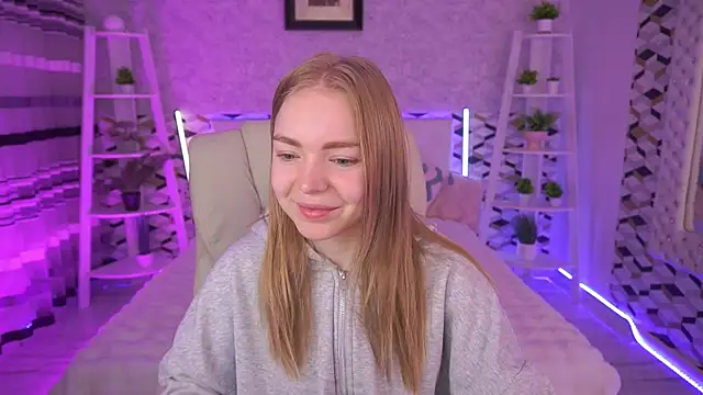 EmilySunshineS online show from April 18, 5:44 am