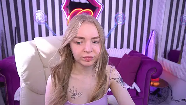 EmilySunshineS online show from May 25, 5:57 am