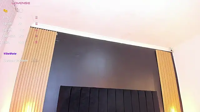 sweetsofia18 online show from March 18, 10:48 pm