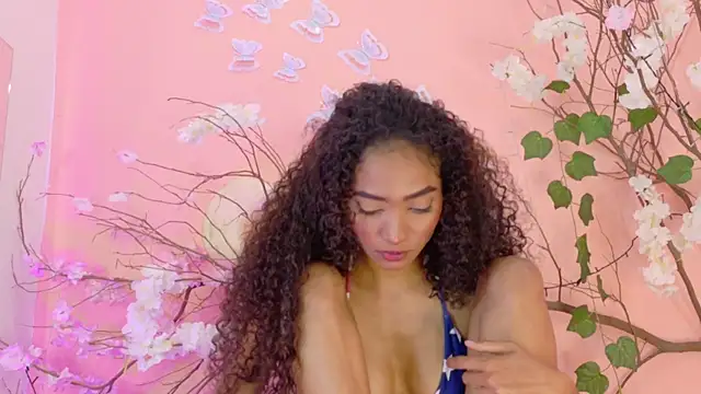 Charlotte Love10 online show from July 3, 11:33 pm