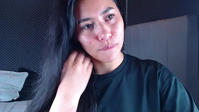 Snapshot of _joy_yva chatting on December 3, 8:07 pm joy yva online show from December 3, 8:07 pm