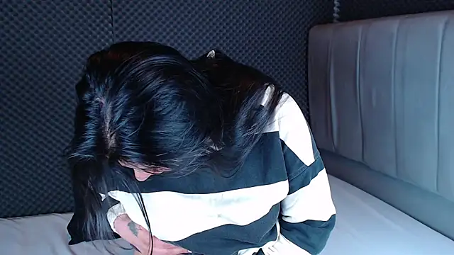 Snapshot of _joy_yva chatting on December 22, 11:02 pm joy yva online show from December 22, 11:02 pm