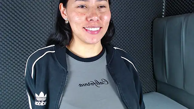 Snapshot of _joy_yva chatting on January 9, 1:52 am joy yva online show from January 9, 1:52 am