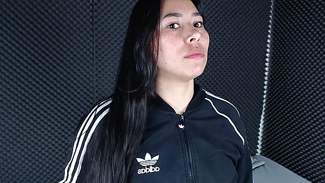 Snapshot of _joy_yva chatting on January 11, 9:20 pm joy yva online show from January 11, 9:20 pm