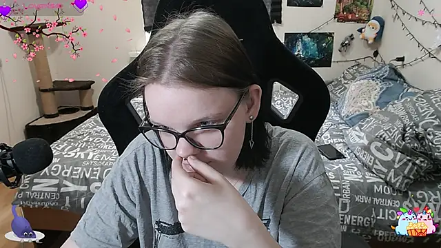 DivaMarisa online show from March 6, 6:08 am