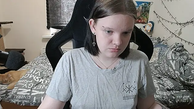 DivaMarisa online show from March 12, 8:19 am