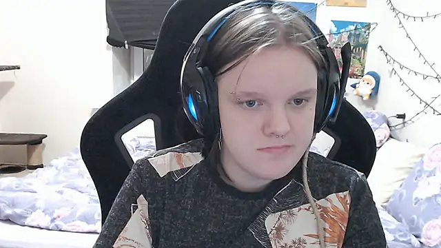 DivaMarisa online show from March 16, 3:28 pm