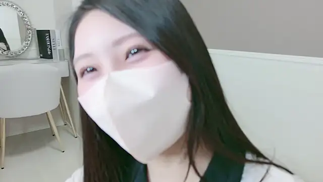 yuki room online show from May 26, 1:18 pm