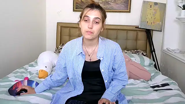 Snapshot of Iren chatting on July 6, 12:02 pm Iren online show from July 6, 12:02 pm