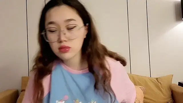 Jennatyan online show from June 5, 2:51 am