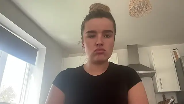 maisiesmithx online show from June 21, 9:56 am