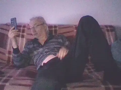 loverboyxxx69 online show from March 16, 2:10 am