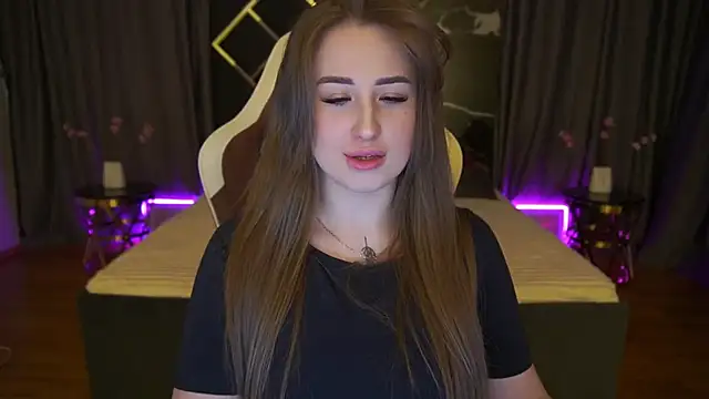 GentleAdellee online show from April 15, 5:47 am