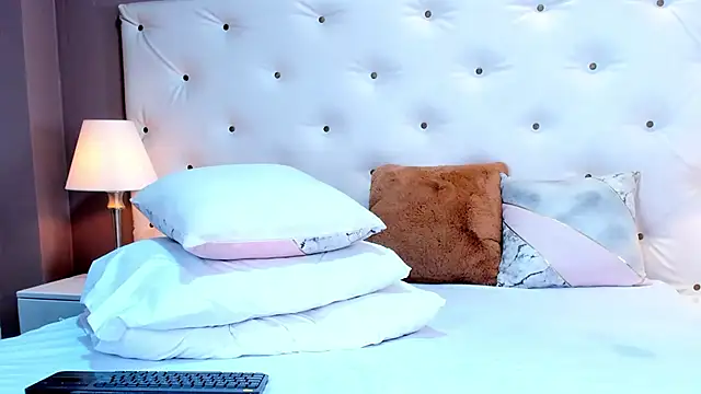 Violet Grace online show from March 4, 3:48 pm