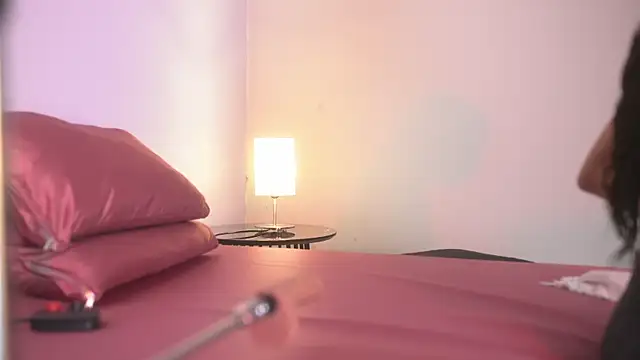 lupeebony online show from March 21, 7:39 pm