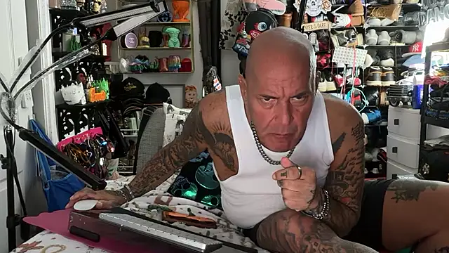 Snapshot of joeytatts66 chatting on June 30, 2:34 am joeytatts66 online show from June 30, 2:34 am