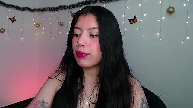 Snapshot of iam_emy chatting on December 26, 10:52 pm iam emy online show from December 26, 10:52 pm