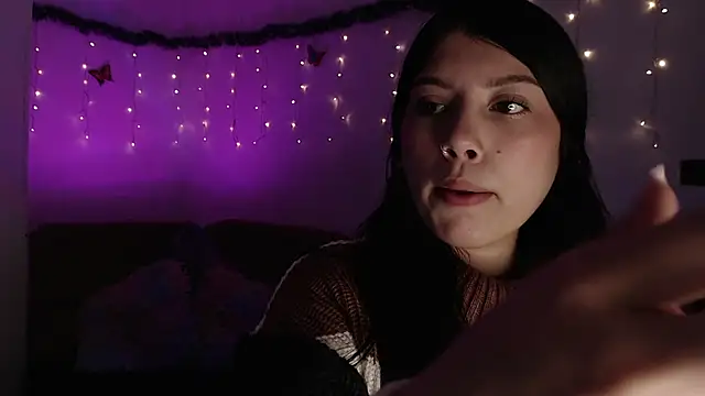 Snapshot of iam_emy chatting on January 15, 11:19 pm iam emy online show from January 15, 11:19 pm