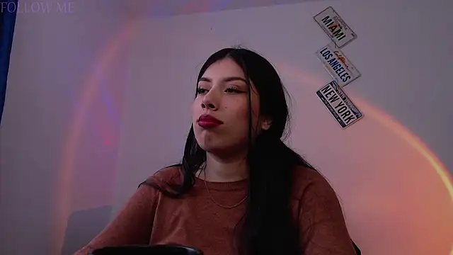 Snapshot of iam_emy chatting on March 19, 7:38 pm iam emy online show from March 19, 7:38 pm