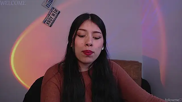 Snapshot of iam_emy chatting on March 19, 10:42 pm iam emy online show from March 19, 10:42 pm