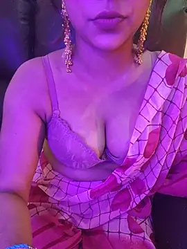 Snapshot of callmeshreya chatting on July 15, 9:14 am callmeshreya online show from July 15, 9:14 am