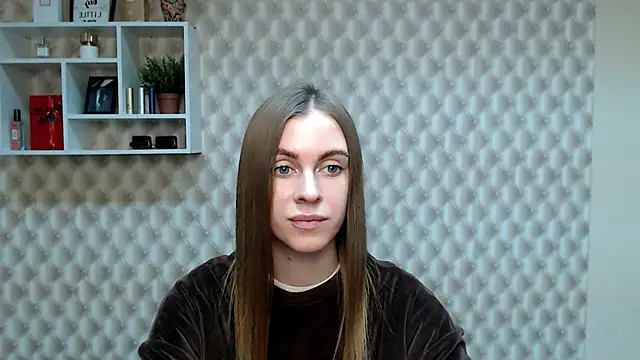 Snapshot of AlisaCatty_ chatting on December 5, 11:38 am AlisaCatty online show from December 5, 11:38 am