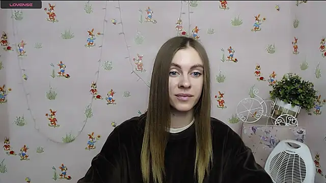 Snapshot of AlisaCatty_ chatting on December 6, 9:32 am AlisaCatty online show from December 6, 9:32 am