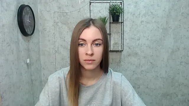 Snapshot of AlisaCatty_ chatting on December 11, 8:26 am AlisaCatty online show from December 11, 8:26 am