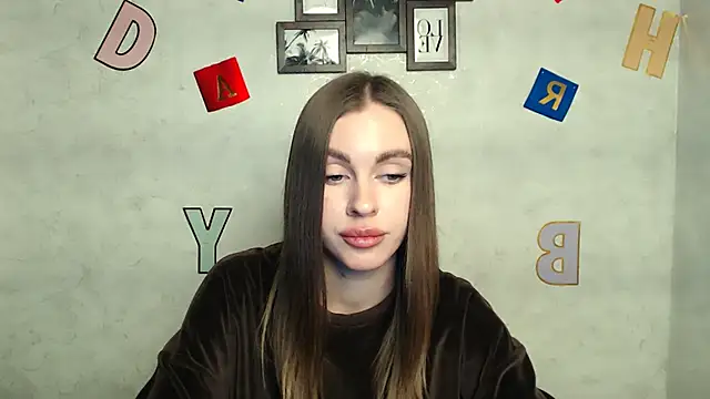 Snapshot of AlisaCatty_ chatting on February 14, 2:02 pm AlisaCatty online show from February 14, 2:02 pm