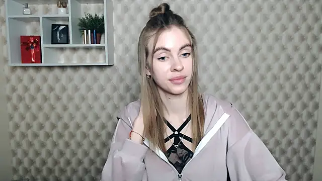 Snapshot of AlisaCatty_ chatting on March 21, 10:28 am AlisaCatty online show from March 21, 10:28 am