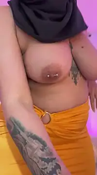 Aligoldbottom online show from March 18, 9:21 pm