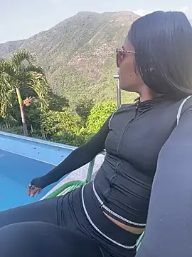 Snapshot of Gerallima_1 chatting on February 11, 1:27 pm Gerallima 1 online show from February 11, 1:27 pm