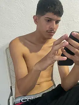 LiamGadiell online show from April 5, 10:40 pm