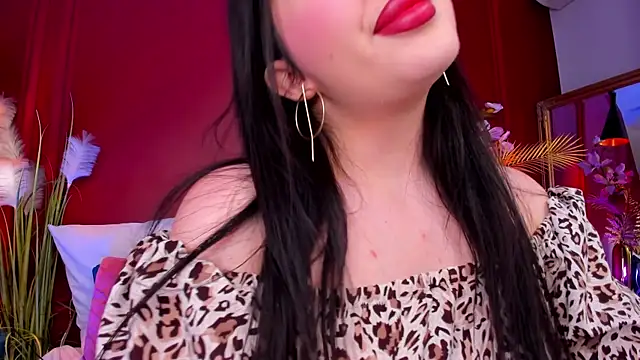 Snapshot of Mayzzie chatting on July 18, 7:39 pm Mayzzie online show from July 18, 7:39 pm