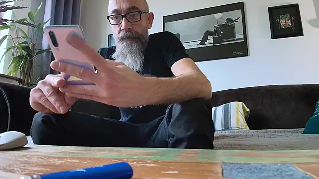 Kingsscepter online show from February 11, 2:46 pm