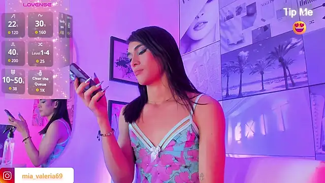 MiaCavallii  online show from April 9, 3:39 am