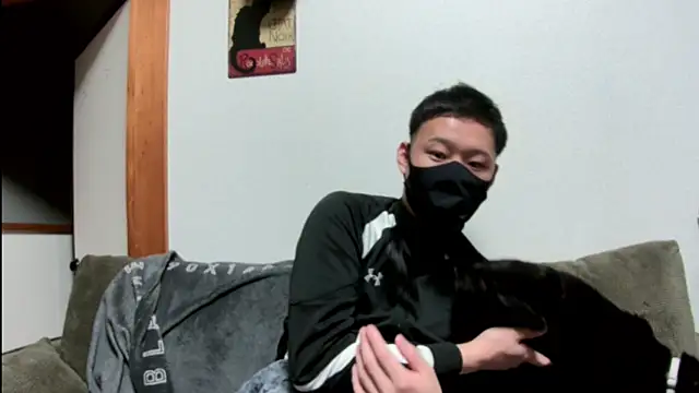 Snapshot of tuki_fu chatting on December 16, 2:38 pm tuki fu online show from December 16, 2:38 pm