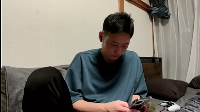 Snapshot of tuki_fu chatting on January 28, 12:11 pm tuki fu online show from January 28, 12:11 pm