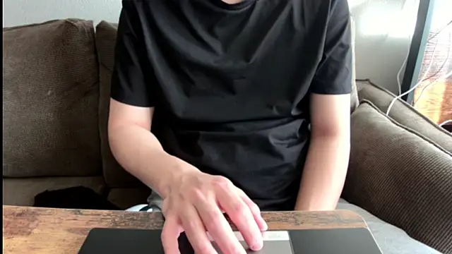 Snapshot of tuki_fu chatting on February 15, 5:51 am tuki fu online show from February 15, 5:51 am